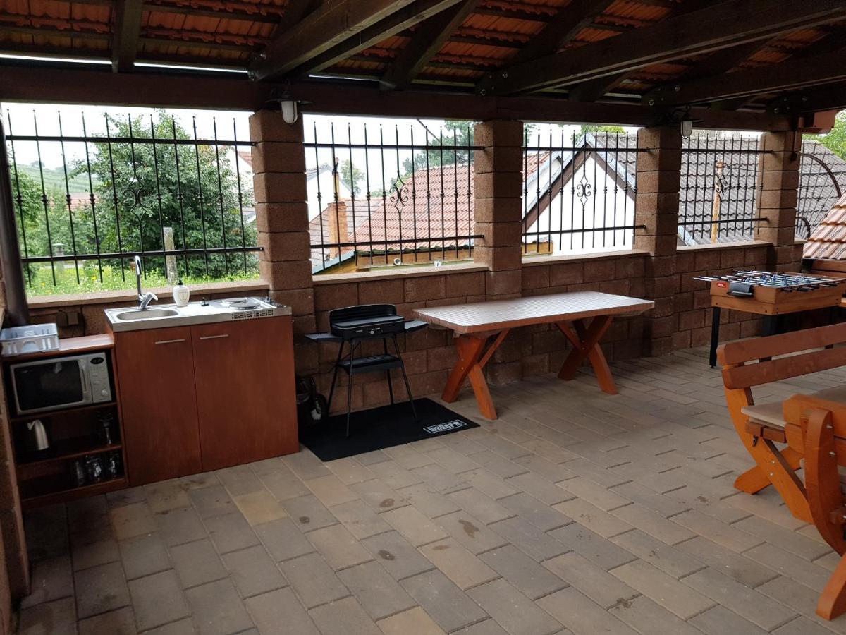 Villa Sklep U Cejku à Mutěnice Extérieur photo