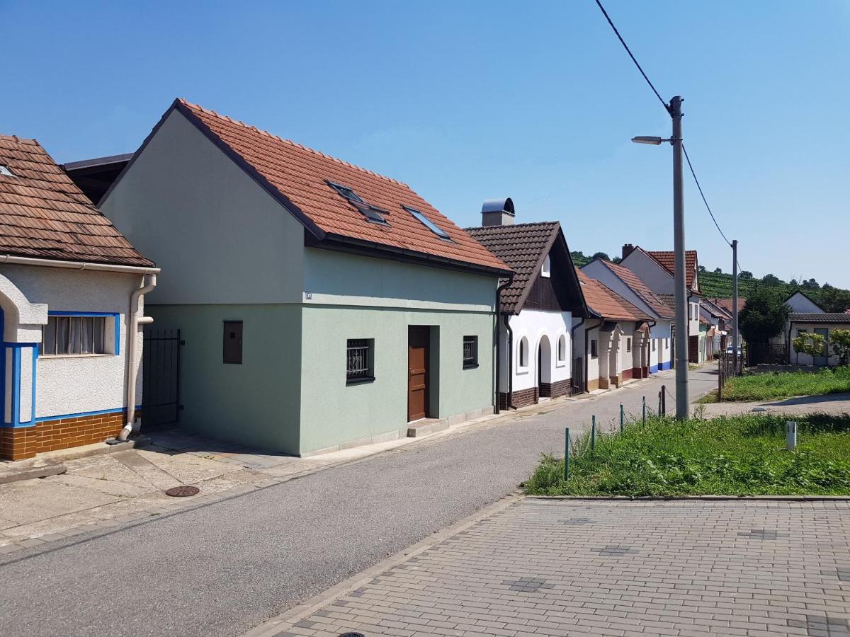 Villa Sklep U Cejku à Mutěnice Extérieur photo