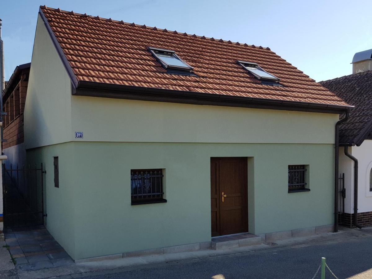 Villa Sklep U Cejku à Mutěnice Extérieur photo